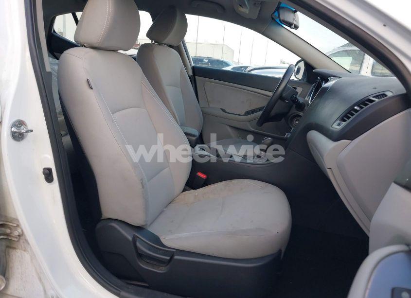 Photo 5 of 2013 Kia Optima LX (VIN 5XXGM4A70DG165458)