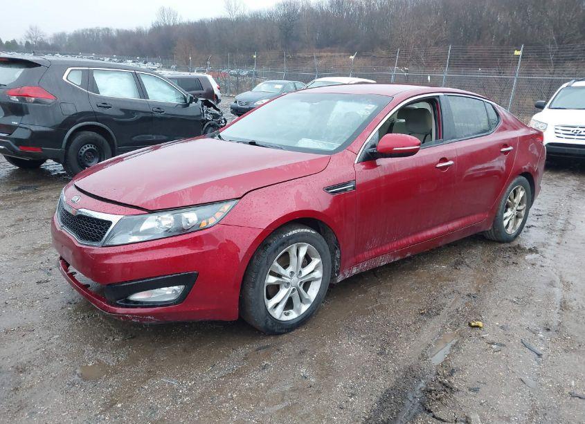 Photo 2 of 2013 Kia Optima LX (VIN 5XXGM4A70DG172359)