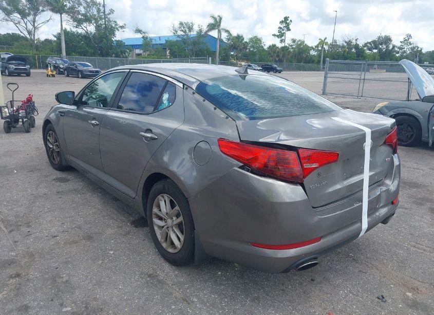 Photo 3 of 2013 Kia Optima LX (VIN 5XXGM4A70DG178775)