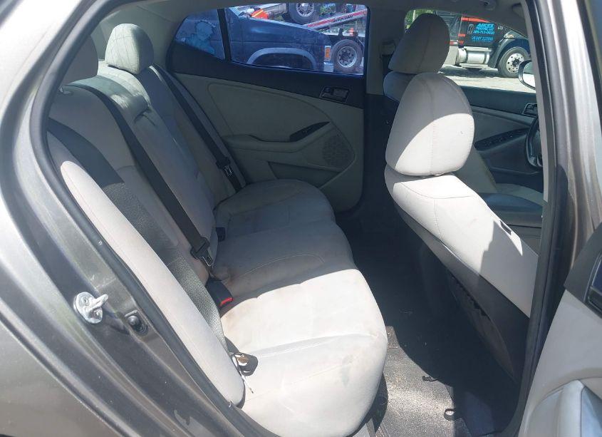 Photo 8 of 2013 Kia Optima LX (VIN 5XXGM4A70DG178775)