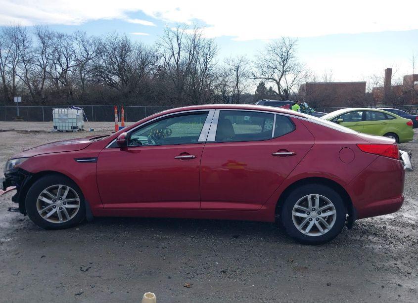 Photo 15 of 2013 Kia Optima LX (VIN 5XXGM4A70DG179005)