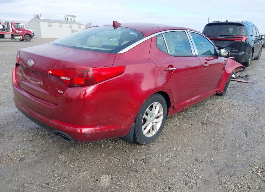 Photo 4 of 2013 Kia Optima LX (VIN 5XXGM4A70DG179005)