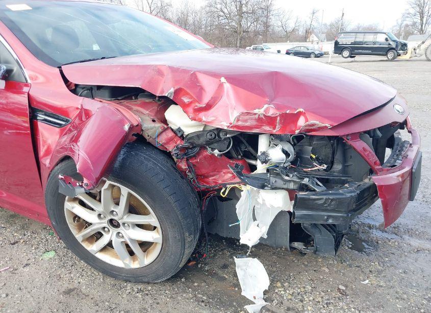 Photo 6 of 2013 Kia Optima LX (VIN 5XXGM4A70DG179005)