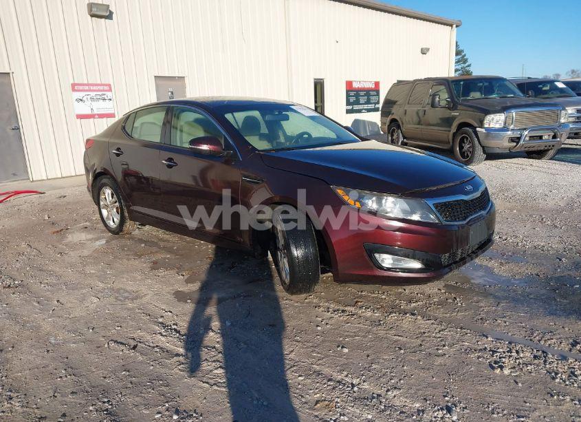 2013 Kia Optima LX (VIN 5XXGM4A70DG186682) main photo