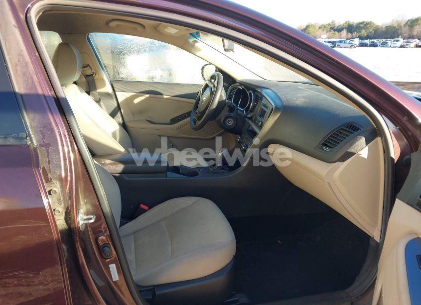 Photo 5 of 2013 Kia Optima LX (VIN 5XXGM4A70DG186682)