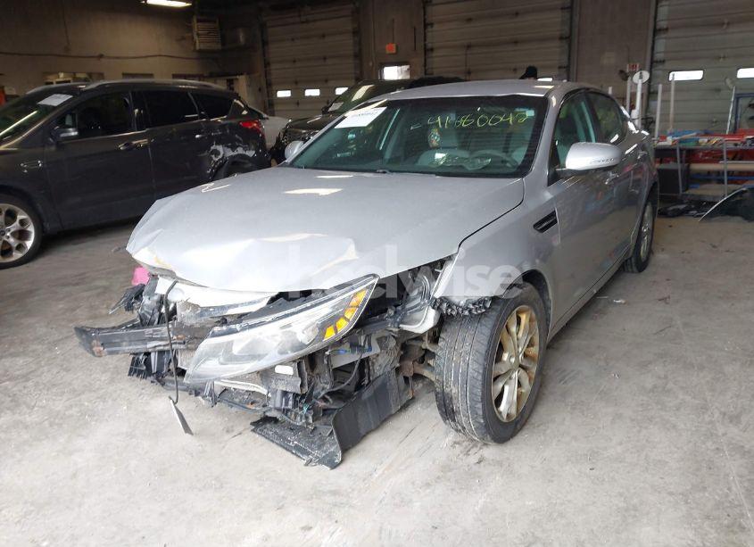 Photo 2 of 2013 Kia Optima LX (VIN 5XXGM4A70DG202444)