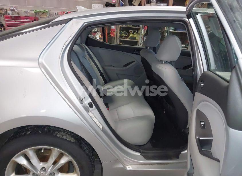 Photo 8 of 2013 Kia Optima LX (VIN 5XXGM4A70DG202444)