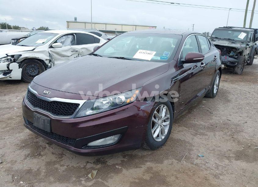 Photo 2 of 2013 Kia Optima LX (VIN 5XXGM4A70DG220930)