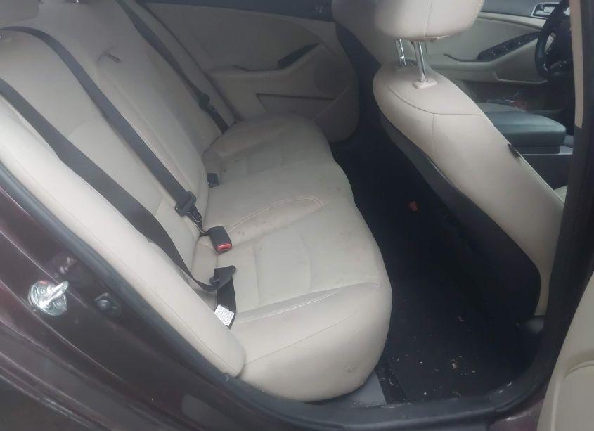 Photo 8 of 2013 Kia Optima LX (VIN 5XXGM4A70DG229336)