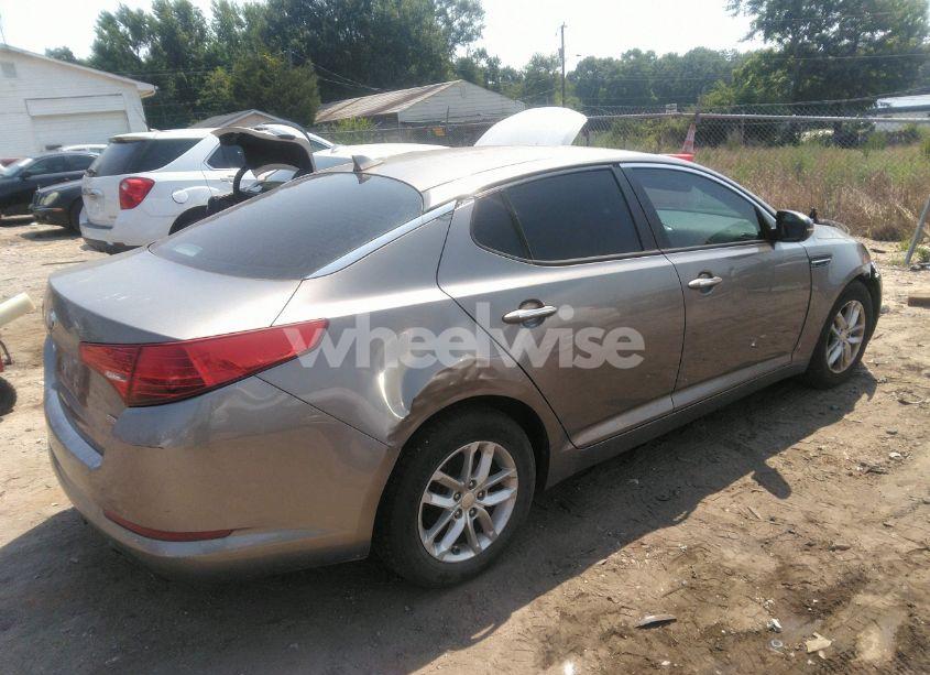 Photo 4 of 2013 Kia Optima LX (VIN 5XXGM4A70DG231006)