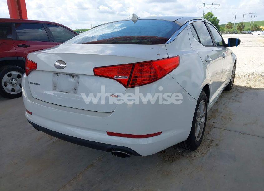 Photo 4 of 2013 Kia Optima LX (VIN 5XXGM4A70DG232558)