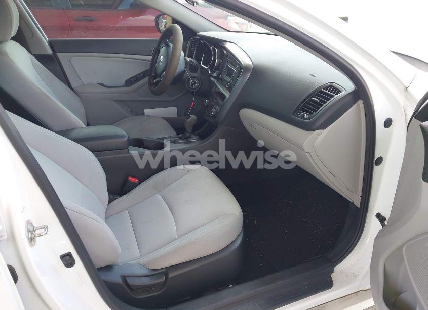 Photo 5 of 2013 Kia Optima LX (VIN 5XXGM4A70DG232558)