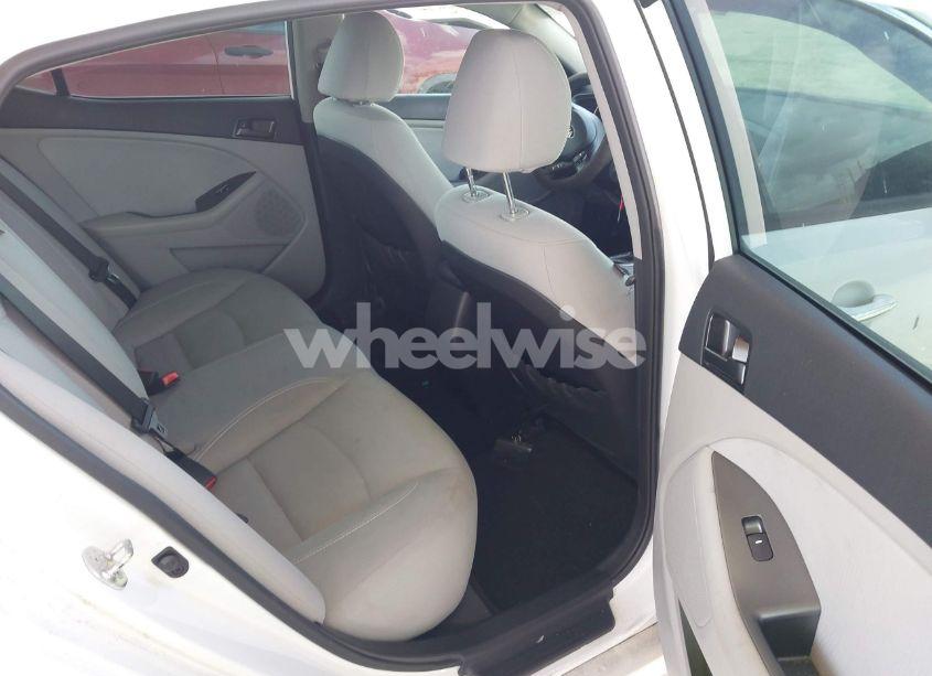 Photo 8 of 2013 Kia Optima LX (VIN 5XXGM4A70DG232558)