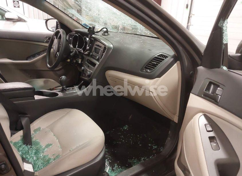 Photo 5 of 2013 Kia Optima LX (VIN 5XXGM4A70DG233967)