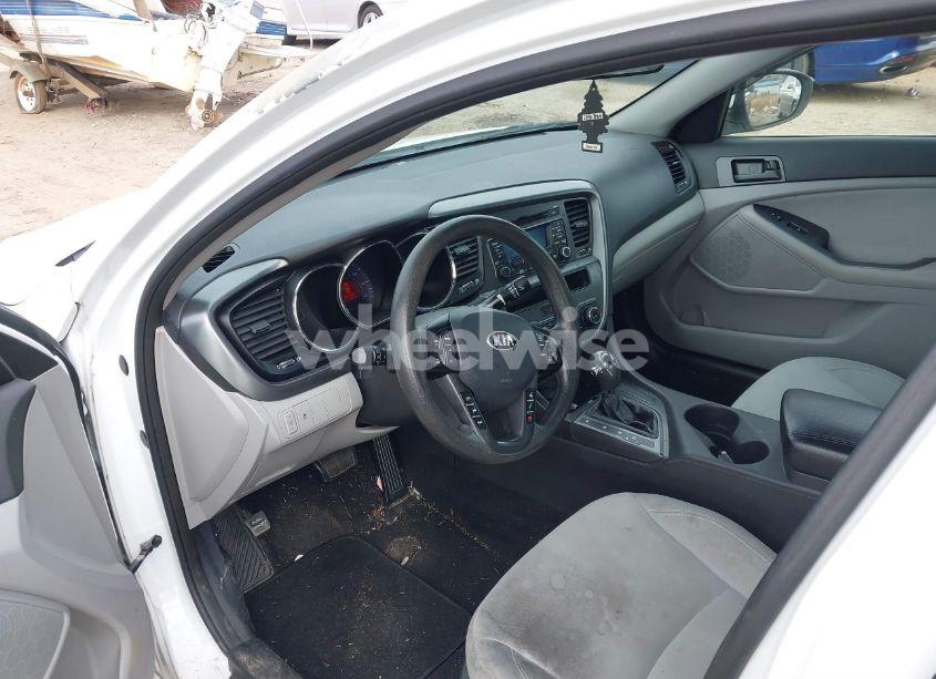 Photo 17 of 2013 Kia Optima LX (VIN 5XXGM4A70DG245357)