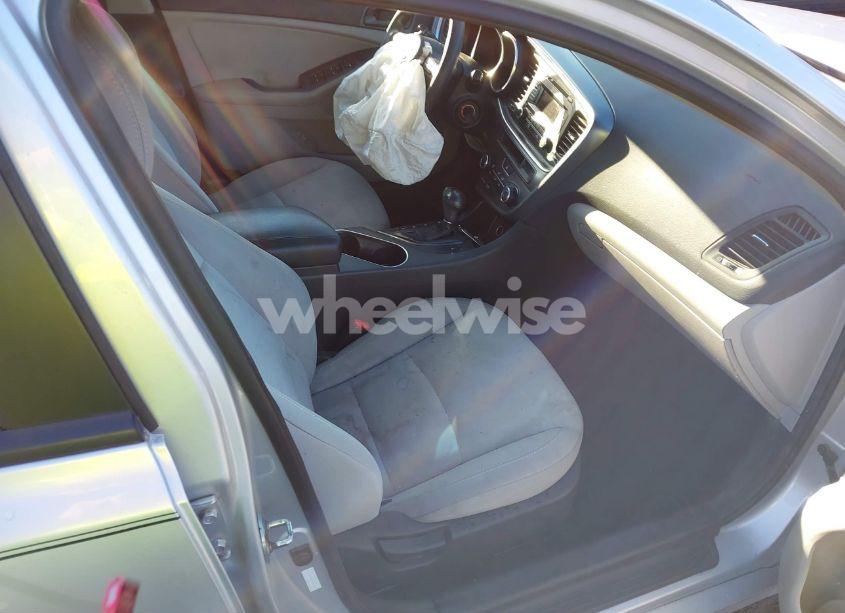 Photo 5 of 2014 Kia Optima LX (VIN 5XXGM4A70EG273192)