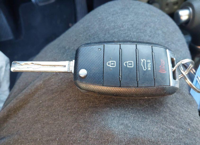 Photo 11 of 2014 Kia Optima LX (VIN 5XXGM4A70EG287075)