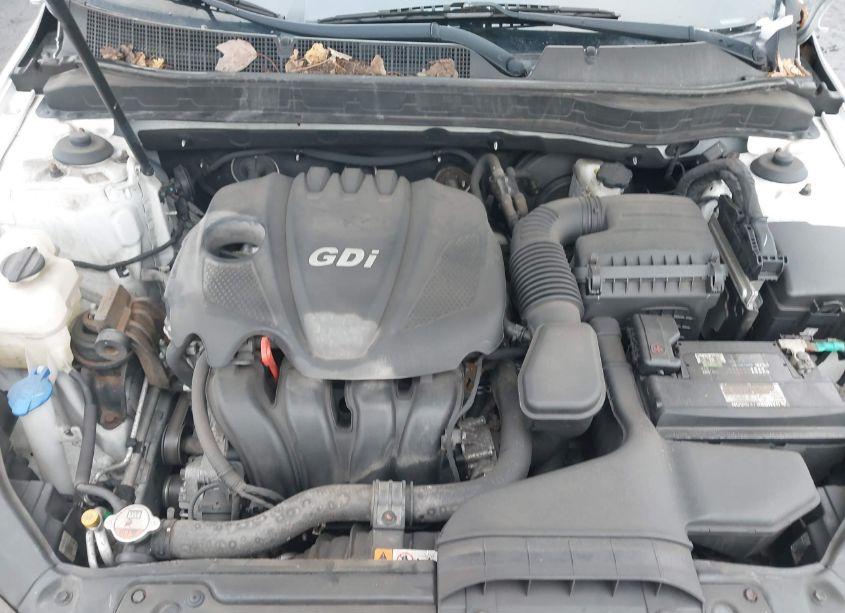 Photo 10 of 2014 Kia Optima LX (VIN 5XXGM4A70EG303887)