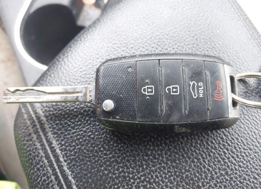 Photo 11 of 2014 Kia Optima LX (VIN 5XXGM4A70EG303887)