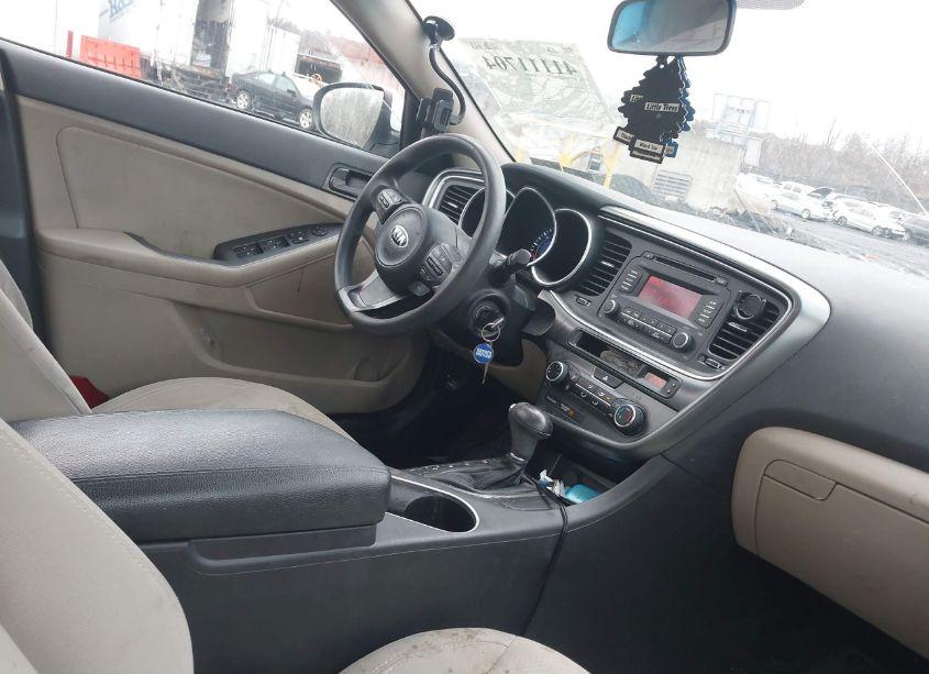 Photo 5 of 2014 Kia Optima LX (VIN 5XXGM4A70EG303887)