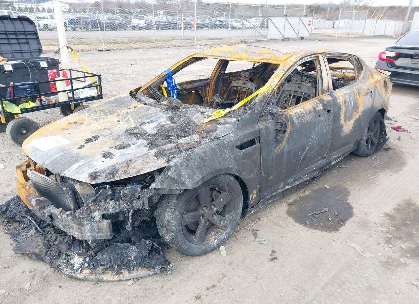 Photo 2 of 2014 Kia Optima LX (VIN 5XXGM4A70EG322519)