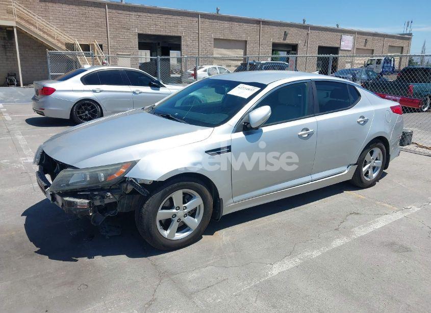 Photo 2 of 2014 Kia Optima LX (VIN 5XXGM4A70EG342821)