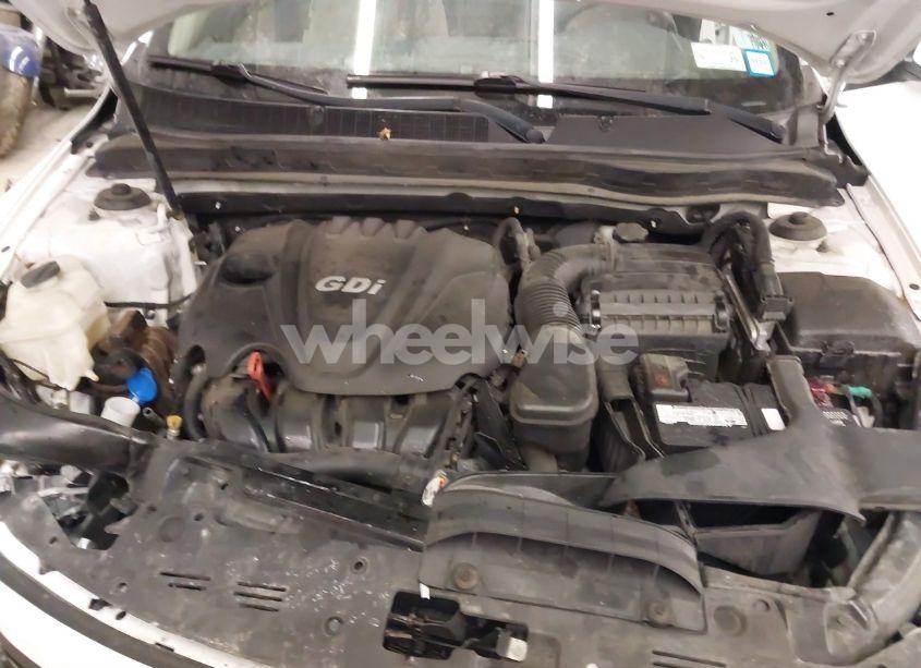 Photo 10 of 2015 Kia Optima LX (VIN 5XXGM4A70FG361693)