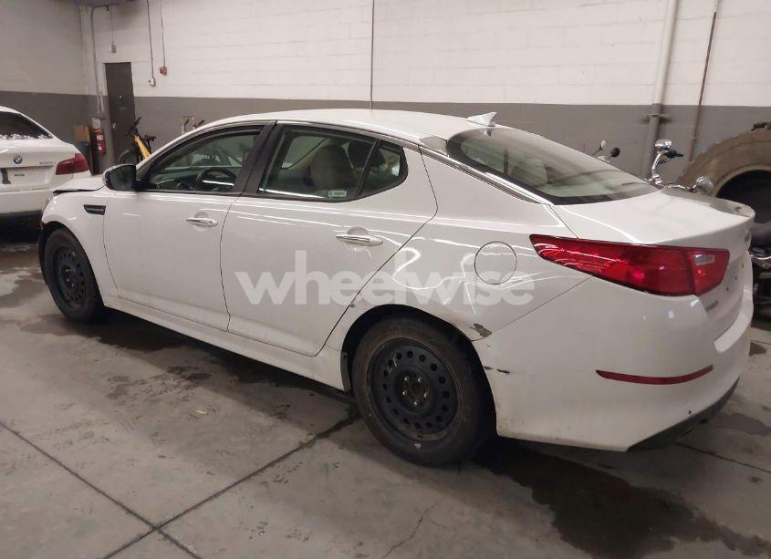 Photo 3 of 2015 Kia Optima LX (VIN 5XXGM4A70FG361693)