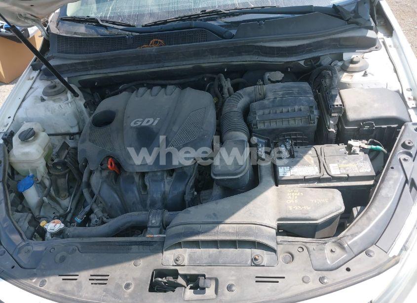 Photo 10 of 2015 Kia Optima LX (VIN 5XXGM4A70FG362245)