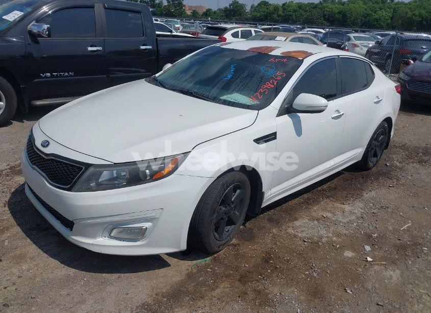 Photo 2 of 2015 Kia Optima LX (VIN 5XXGM4A70FG362245)