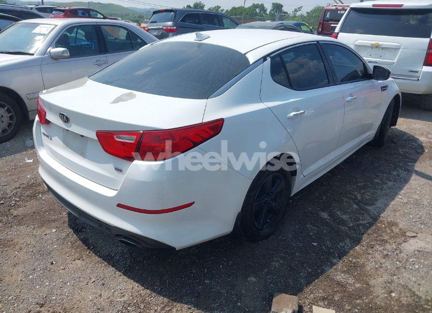 Photo 4 of 2015 Kia Optima LX (VIN 5XXGM4A70FG362245)