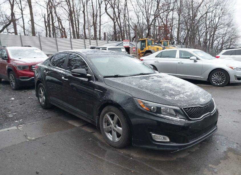 2015 Kia Optima LX (VIN 5XXGM4A70FG364366) main photo