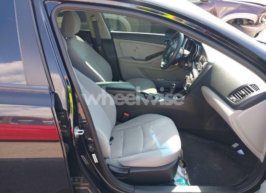 Photo 5 of 2015 Kia Optima LX (VIN 5XXGM4A70FG371687)