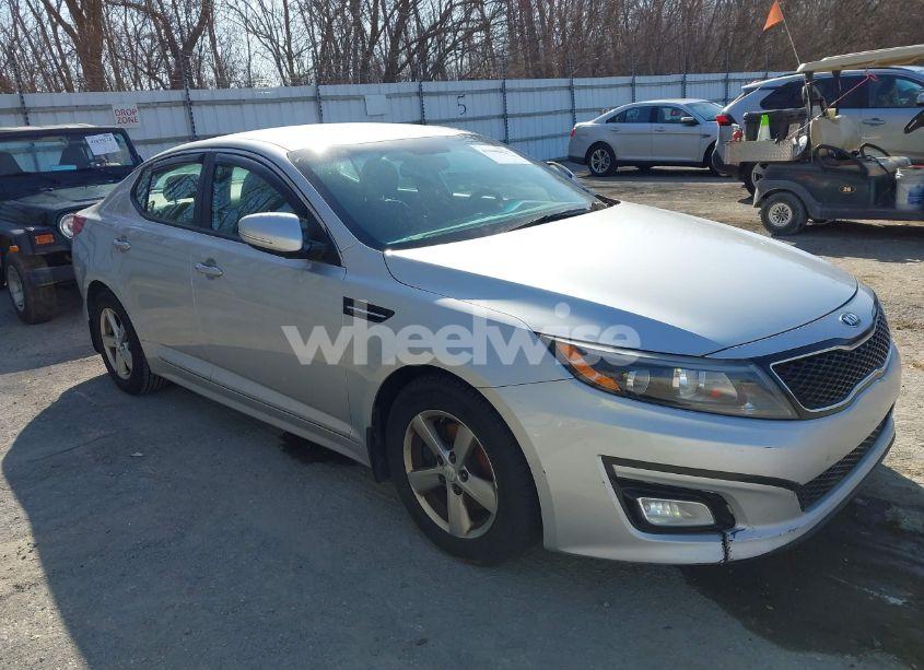 2015 Kia Optima LX (VIN 5XXGM4A70FG373309) main photo
