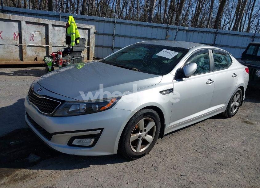 Photo 2 of 2015 Kia Optima LX (VIN 5XXGM4A70FG373309)