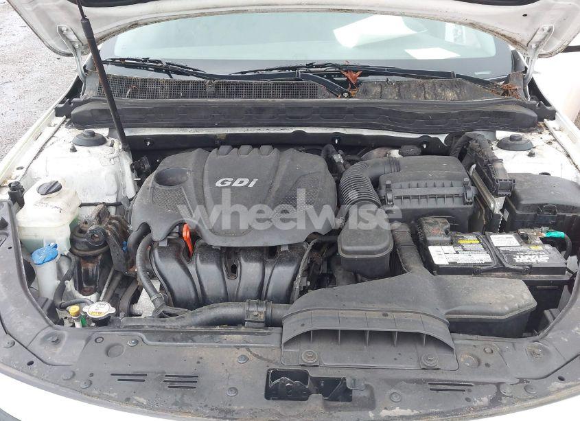 Photo 10 of 2015 Kia Optima LX (VIN 5XXGM4A70FG390207)