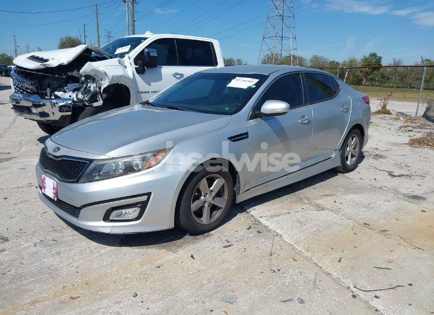 Photo 2 of 2015 Kia Optima LX (VIN 5XXGM4A70FG430964)