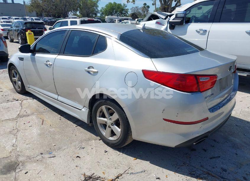 Photo 3 of 2015 Kia Optima LX (VIN 5XXGM4A70FG430964)