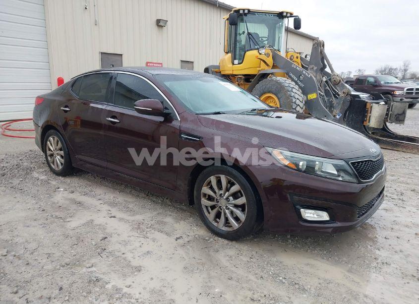2015 Kia Optima LX (VIN 5XXGM4A70FG443553) main photo