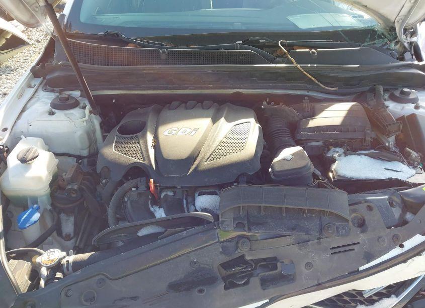 Photo 10 of 2015 Kia Optima LX (VIN 5XXGM4A70FG451555)