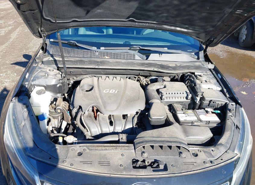 Photo 10 of 2015 Kia Optima LX (VIN 5XXGM4A70FG460742)