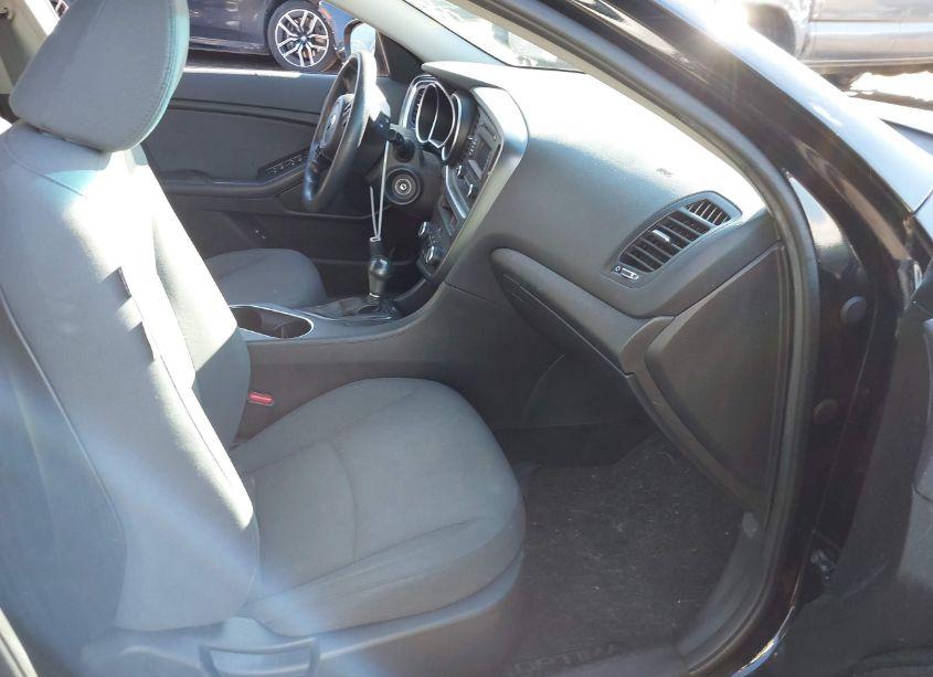 Photo 5 of 2015 Kia Optima LX (VIN 5XXGM4A70FG460742)