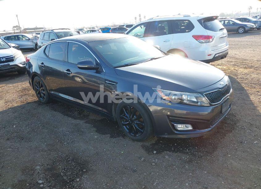 2015 Kia Optima LX (VIN 5XXGM4A70FG462152) main photo
