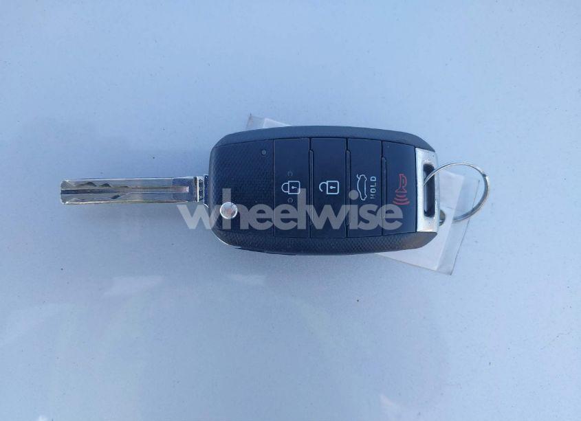 Photo 11 of 2015 Kia Optima LX (VIN 5XXGM4A70FG463799)