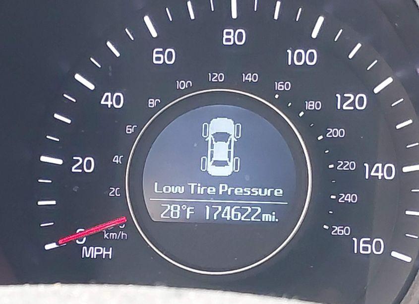 Photo 12 of 2015 Kia Optima LX (VIN 5XXGM4A70FG469828)