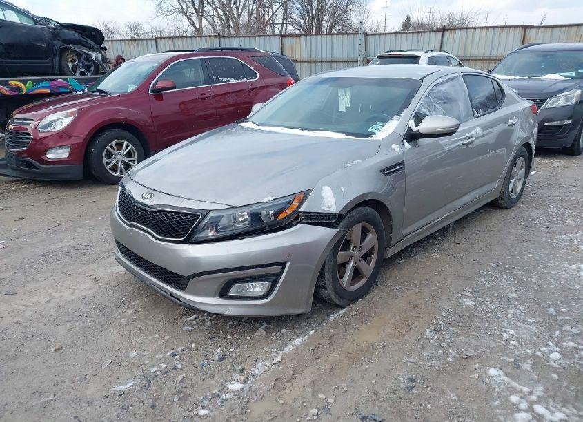 Photo 2 of 2015 Kia Optima LX (VIN 5XXGM4A70FG469828)