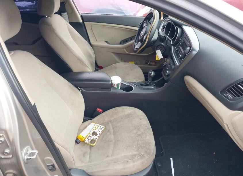 Photo 5 of 2015 Kia Optima LX (VIN 5XXGM4A70FG469828)