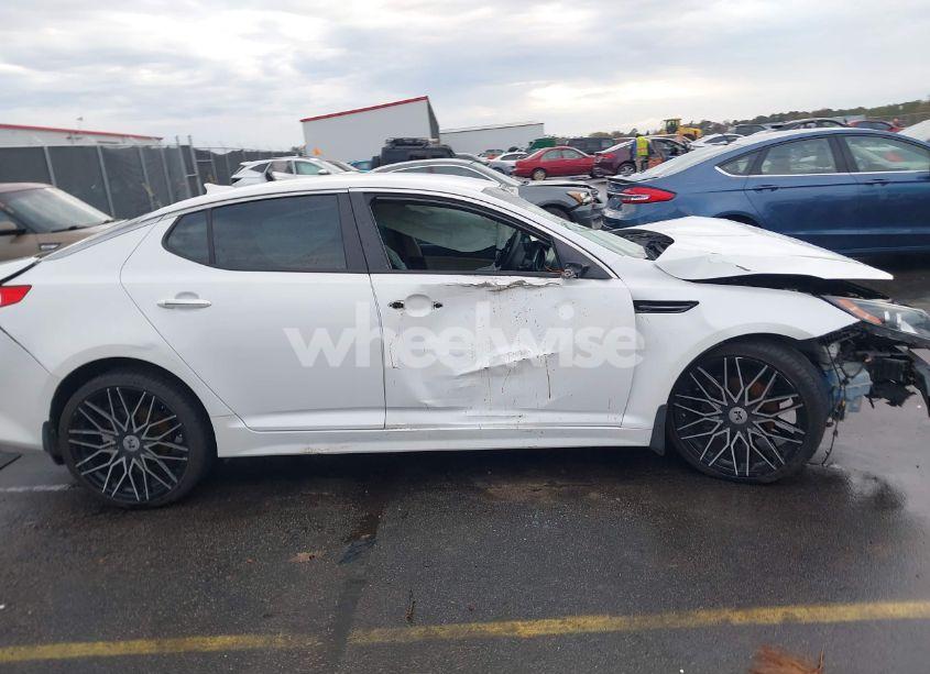 Photo 13 of 2015 Kia Optima LX (VIN 5XXGM4A70FG504707)