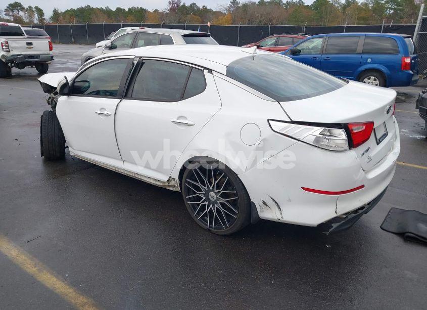 Photo 3 of 2015 Kia Optima LX (VIN 5XXGM4A70FG504707)