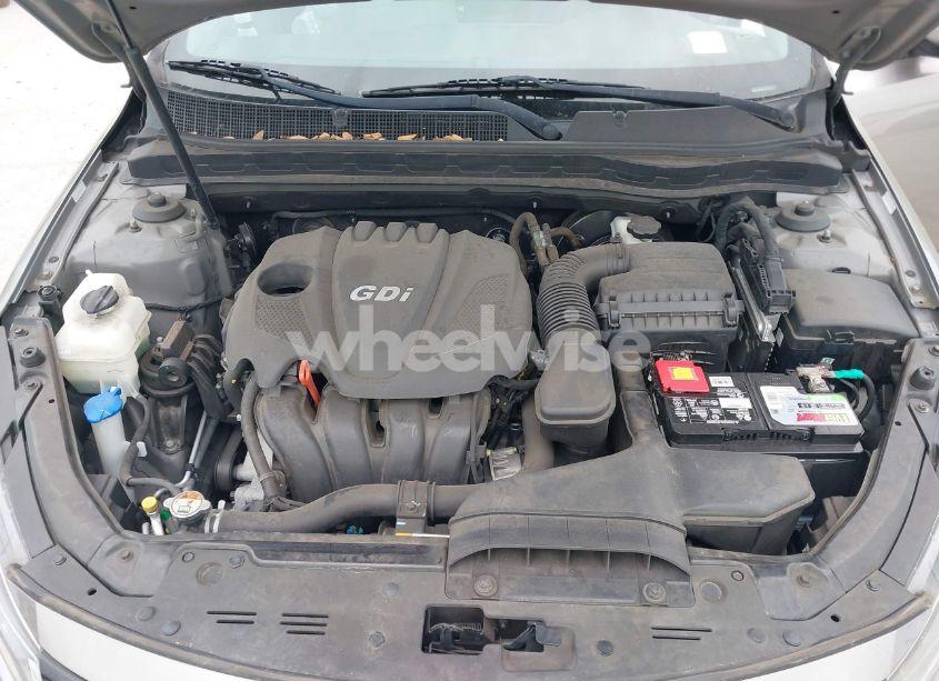 Photo 10 of 2015 Kia Optima LX (VIN 5XXGM4A70FG505212)